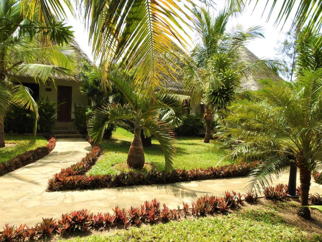 Sheba Cottages - Diani Beach Exterior photo