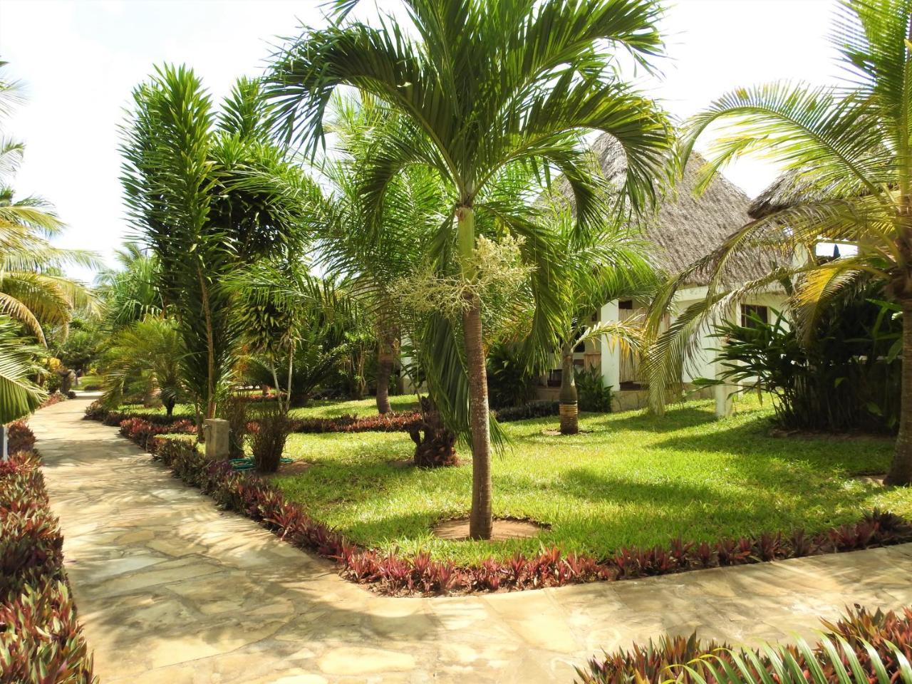 Sheba Cottages - Diani Beach Exterior photo