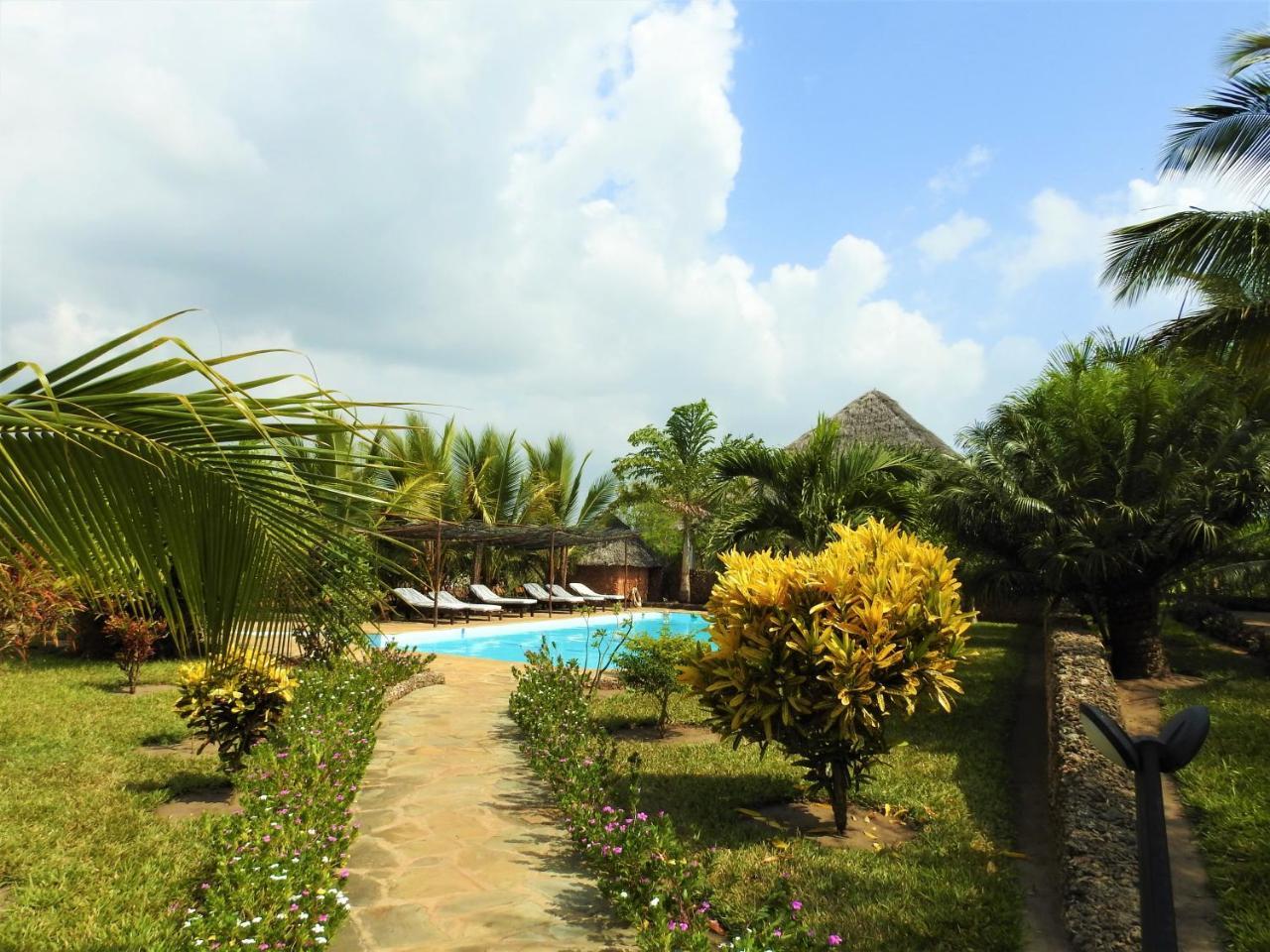 Sheba Cottages - Diani Beach Exterior photo